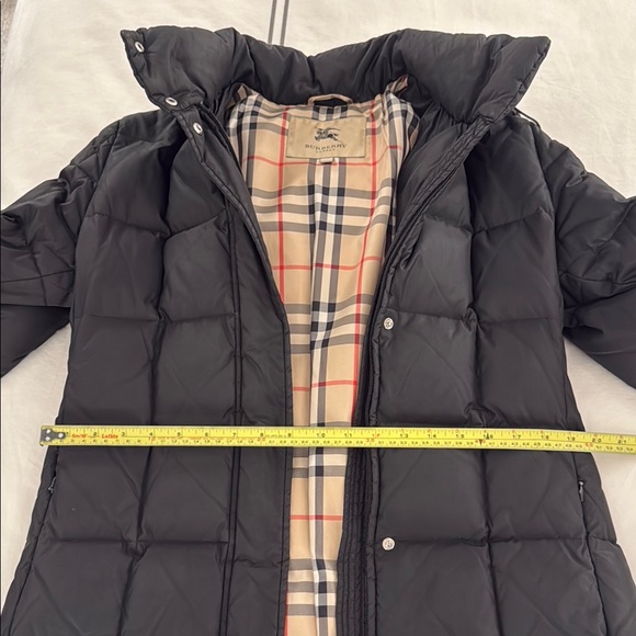 Burberry Women’s Black Quilted Marianne Puffer Jacket (Small) - Picture 7 of 8